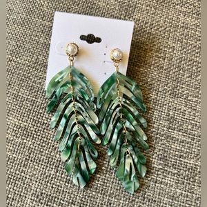 🌴Tropical leaf earrings tiered style. Acrylic marbled shades of green & pearl